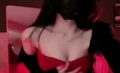 《疯狂抖音》美新娘5 美.女喝高了洒酒疯耍的点大当街脱.光光摆pose还跟jc动手(8)