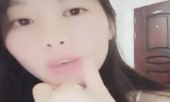 漂亮美.女主播直播秀颜值不错身shen材也好自.慰抠穴很是诱人