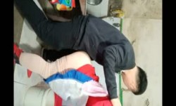 剧情演绎大哥不在家到嫂子家里玩一玩打扮妖艳的嫂子正在做饭直接挑逗啪pa啪啪厨房 操cao到卧室叫声给力1080P原版
