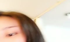 颜值不错非常骚眼镜妹mei子大尺度秀 椅子上玩扩阴器尿尿玻璃棒抽.]插 很是诱惑喜欢不要错过