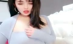高gao颜值丰满身shen材大耳环妹mei子肉丝诱惑，开裆丝袜拨开内裤跳.蛋塞逼，呻吟娇喘非常诱人
