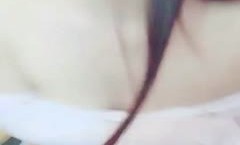 颜值不错空气刘海美.女主播就披个白纱其他什么都没穿自.慰揉穴很是诱人