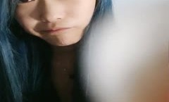 颜值不错蓝发妹mei子道具自.慰床上张开双腿按an摩器头部插入呻吟娇喘诱人很是诱惑喜欢不要错过