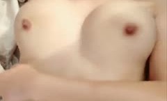 《户外嫖(piao)婆姨》炮.哥冒充滴滴网约车路边拉少.妇上车假借消毒给少.妇喷催情药欲火浑身求被干呻吟刺激