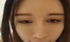 高gao颜值长发妹mei子情趣装黑丝自.慰诱惑，给炮.友舔tian弄口kou交扣逼搞完再用道具震动，掰穴呻吟娇喘非常诱人