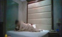 洗浴会所高价床战肤白貌美颜值高的极品性.感头牌美.女技师,掰开双腿玩弄嫩嫩后狠狠抽.]插,边 操cao边扒她衣服,销魂浪lang叫!