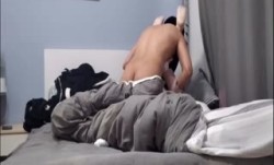 “不行一会你床单都是血我是处女”对白刺激带感✅以看电影为由把单纯女.大生骗到住所强行扒光啪pa啪内/射全程老刺激了无水原版