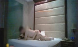 土豪哥酒jiu店高价约 操cao172CM奶大性.感的腿模美.女,又加了1000元小费,各种配合淫叫：干的我逼好痒, 操cao我,射给我!