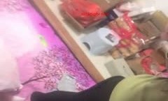 厉害啊！直接在网吧勾搭漂亮小妹mei妹mei回家啪pa啪干一炮. 无套插浪lang穴 啪pa啪 操cao出全是水 太紧没忍住直接内/射中出