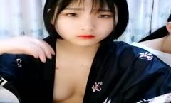 年轻漂亮小嫩neng妹mei和炮.友在洗手间啪pa啪大秀站着靠着洗衣机被后入啪pa啪啪完洗澡很是诱人