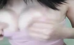 童颜巨.乳非常嫩neng妹mei子全裸自摸诱惑，娇小身shen材坚挺大白奶子脱.光光，掰嫩嫩特写揉搓非常诱人