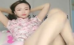  骚/女新片上市！【丝袜控】肉丝高跟鞋跳.蛋塞逼自.慰，跑步机上扭动屁股拉扯跳.蛋，很是诱惑喜欢不要错过