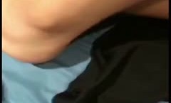 真实迷奸黑丝妹mei子吃饭时饮料里加药带到酒jiu店扒衣趴着床边一顿猛 操cao