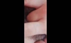 精选裸贷特别档女神级别主角三，长腿嫩neng妹mei乳房嫩阴毛多，一开始羞涩，慢慢自.慰到出水