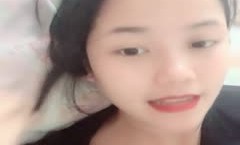新片上市！【景黎老师】，西安28岁新婚小.少.妇，家中深夜发骚，这对大白兔满分，小骚逼很少用还挺粉