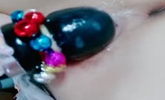 颜值不错骚气黄发少.妇道具自.慰近距离特写按an摩器震动逼高潮出水呻吟娇喘很是诱惑喜欢不要错过