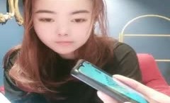 老哥越南约了个颜值不错妹mei子激ji情啪pa啪扣逼后入沙发上骑乘抽.]插干了多次很是诱惑喜欢不要错过