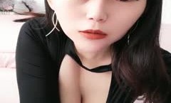 颜值不错白皙皮肤大.奶妹mei子自.慰单腿黑丝沙发上跳.蛋震动非常诱人很是诱惑喜欢不要错过