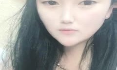 非常干净粉嫩白虎萝luo莉萌妹mei露 操cao诱惑，姐妹mei掰特写摸几下就流水非常诱人